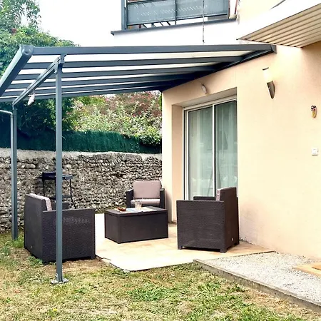 Apartment Douce Parenthese Moderne Avec Terrasse Ensoleillee Beaudreix