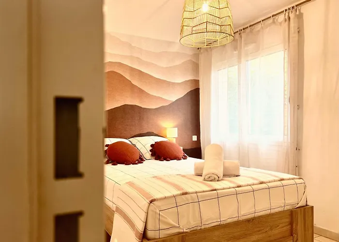 Douce Parenthese Moderne Avec Terrasse Ensoleillee Lägenhet