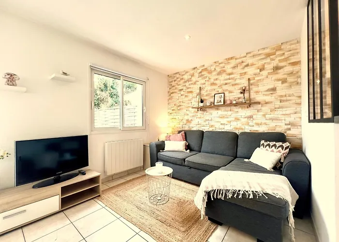 Douce Parenthese Moderne Avec Terrasse Ensoleillee Lägenhet *