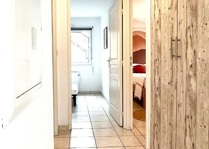 Lägenhet Douce Parenthese Moderne Avec Terrasse Ensoleillee Beaudreix